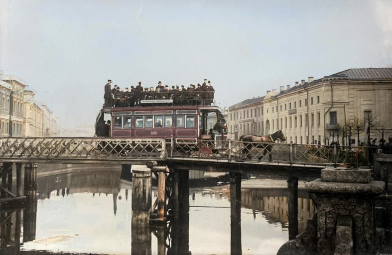 Источник: ГМИ СПб сканировал Олег Суздальцев.