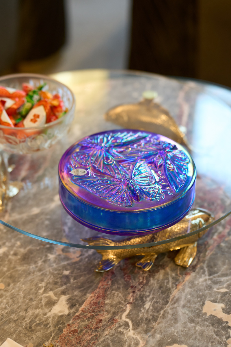 Шкатулка «Fenton» для мелочей из стекла с изображением бабочек, красивый цвет кобальт с перламутром.