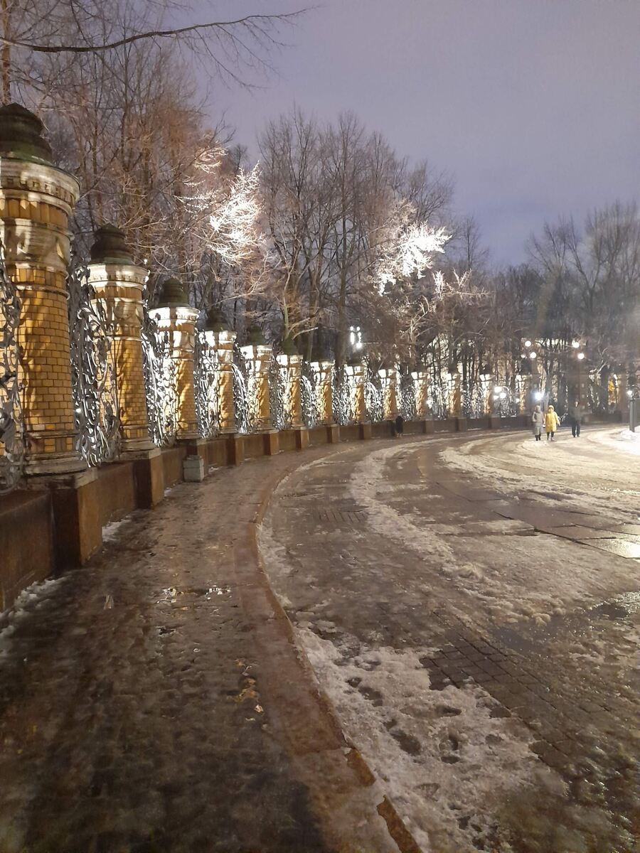 Территория у храма. Фото из личного архива 