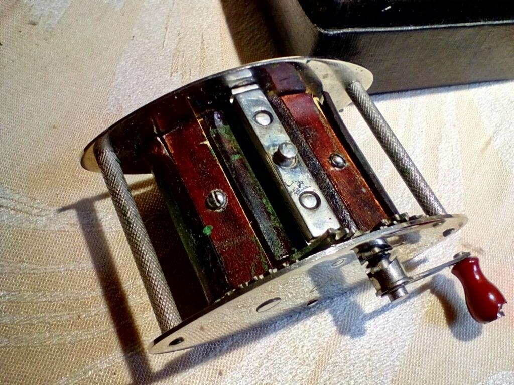 Машинка для заточки лезвий