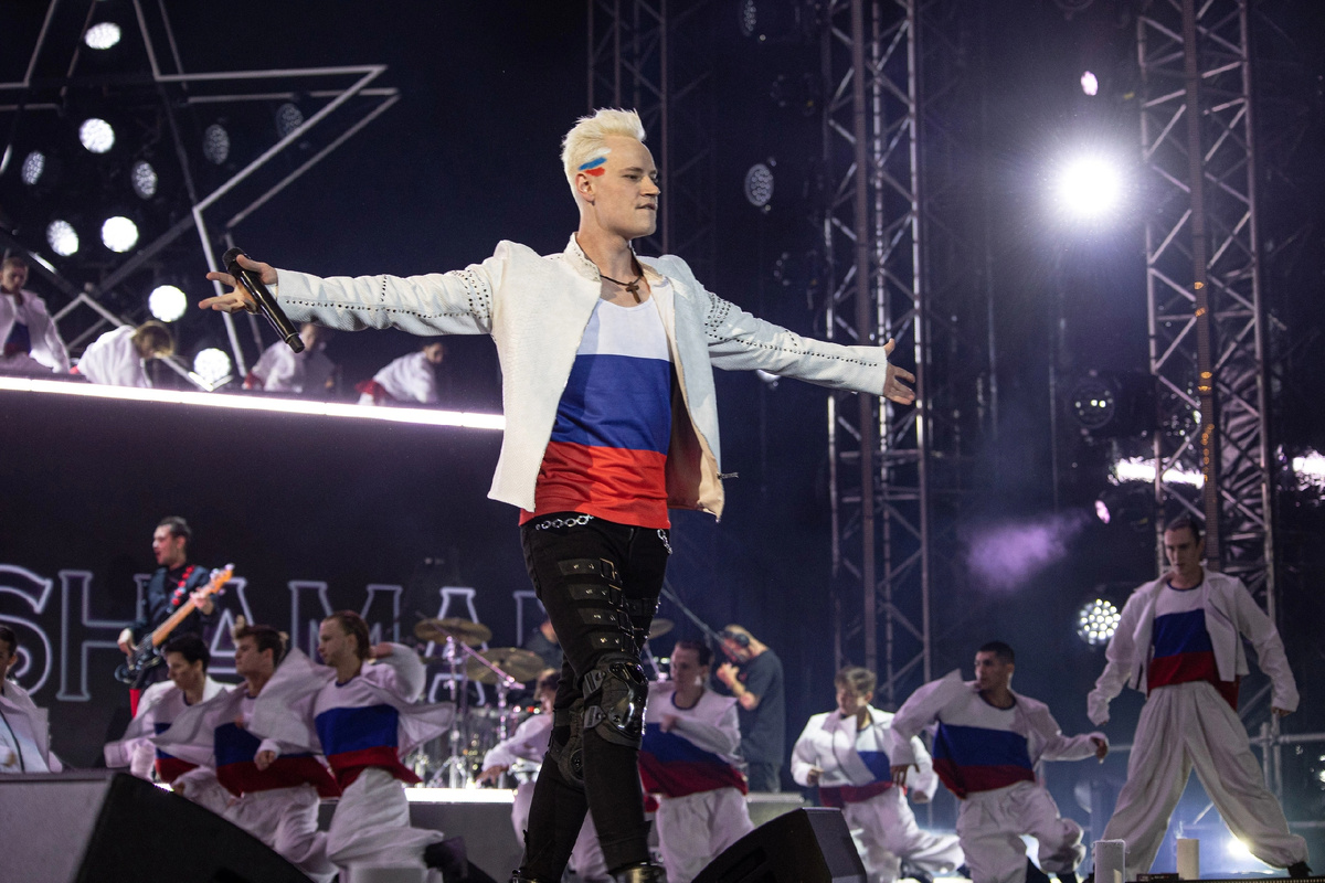 И хотят эти депутаты, чтобы золотая рыбка была у них на посылках. Из интернета 