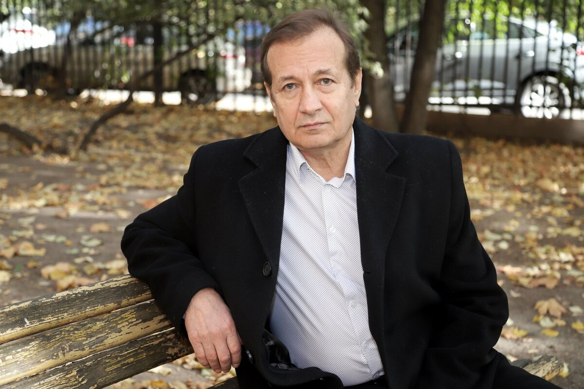 Андрей Градов