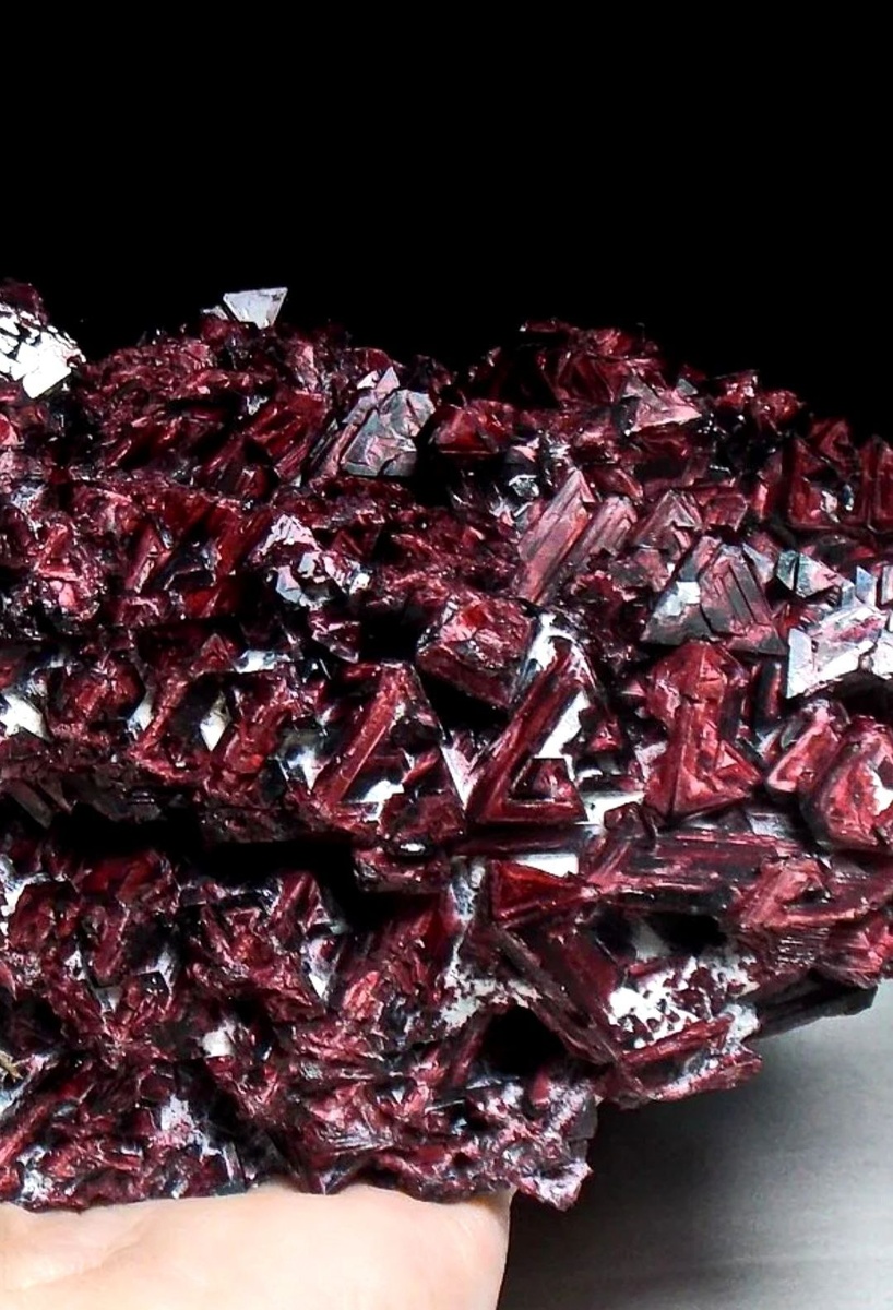 Фото техногенной шпинели из шлака с сайта Ярмарка Мастеров