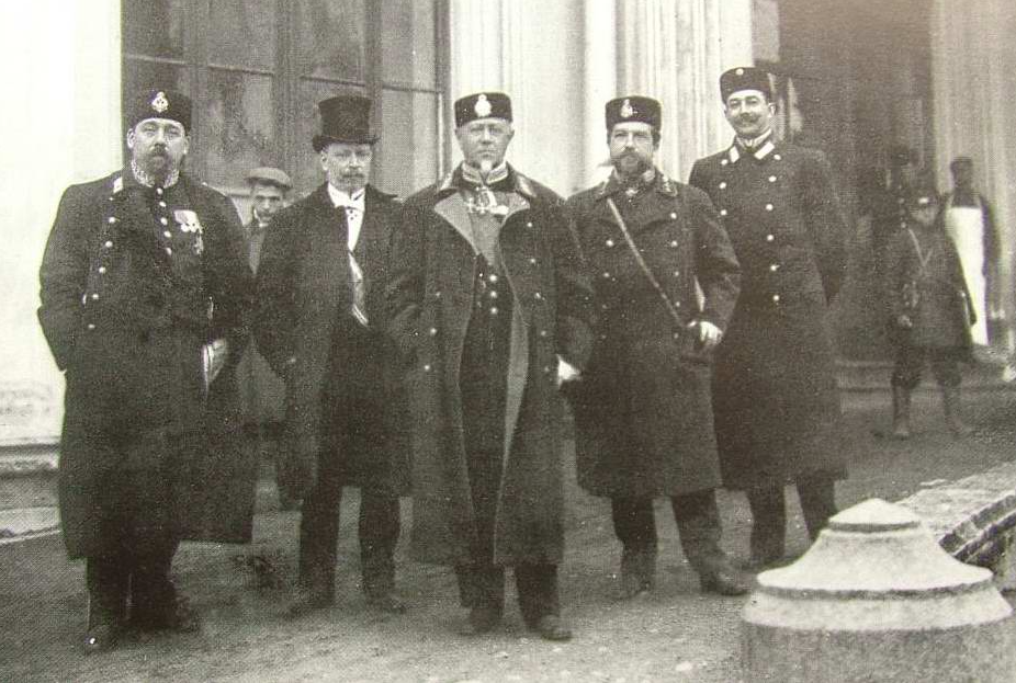 Князь Хилков и группа служащих министерства путей сообщения