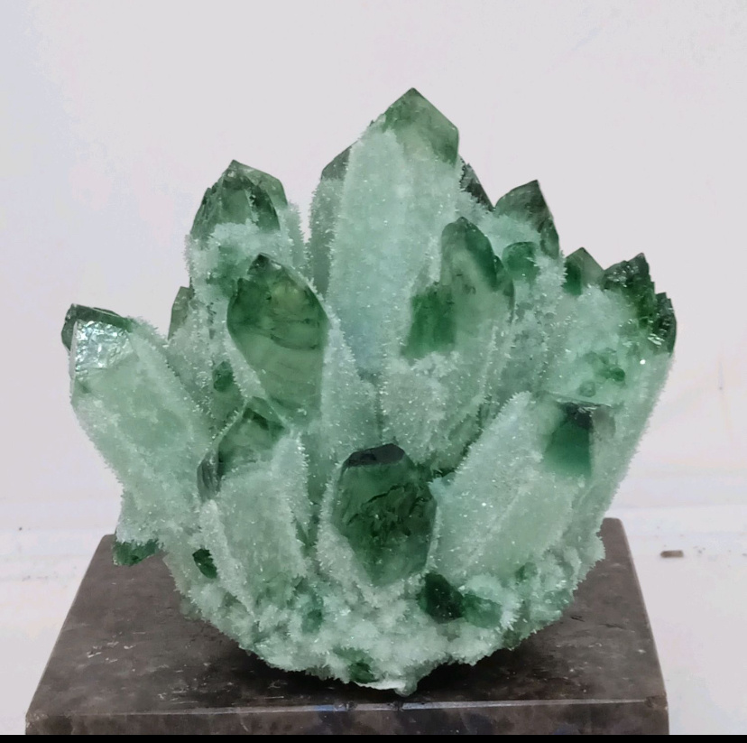 Искусственная друза кварца