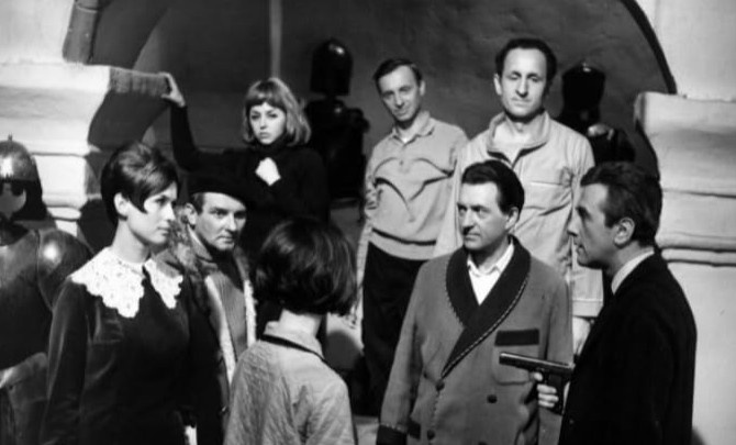 Пролистните изображение, чтобы увидеть следующий кадр из фильма «Где третий король» (1967)