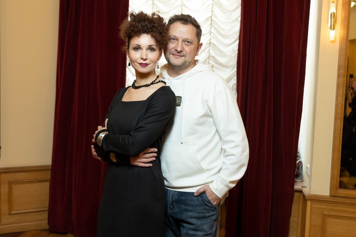 Актриса Александра Урсуляк и художественный руководитель Театра имени Пушкина Евгений Писарев. Фото  Яндекс-картинки