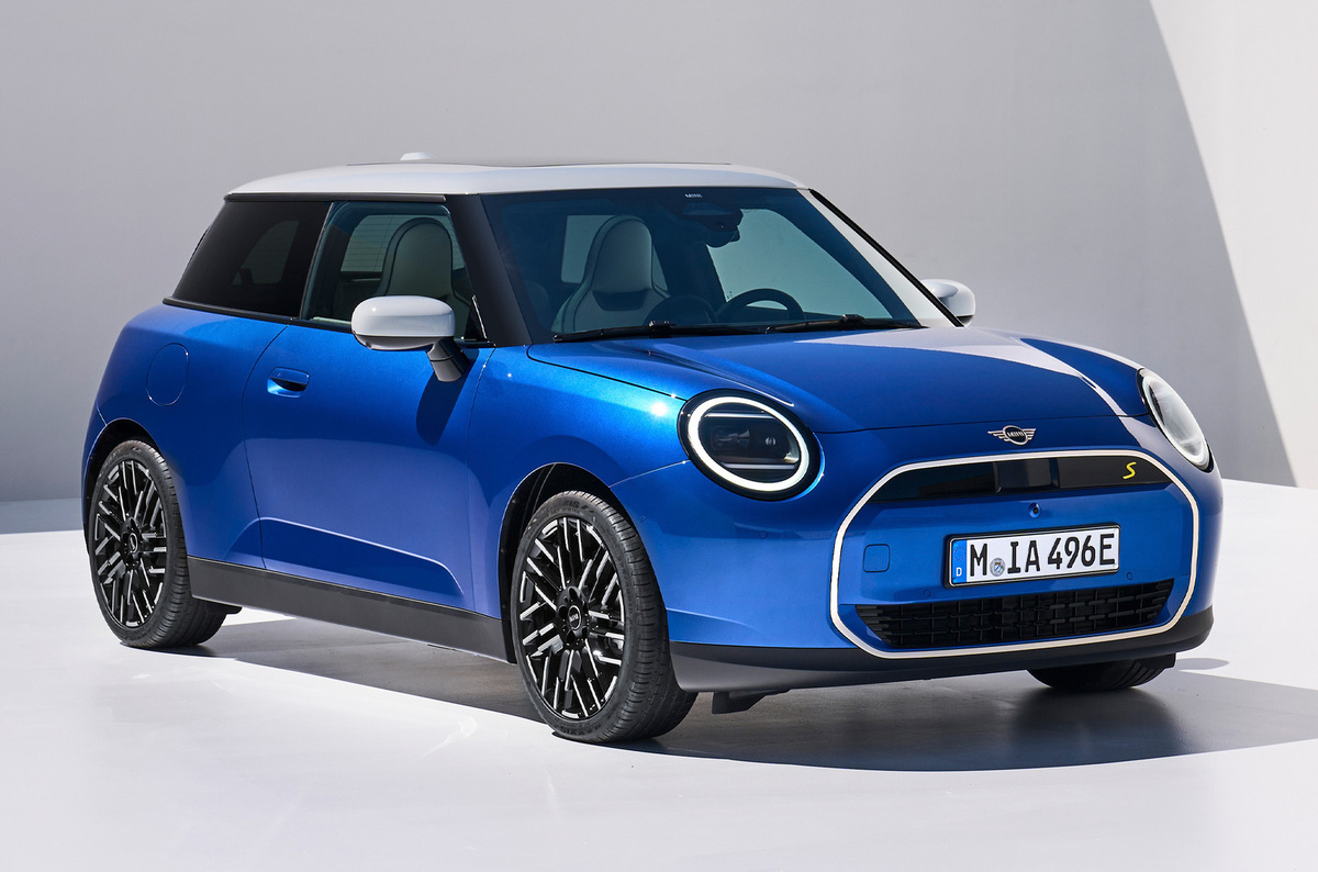    ### Mini Cooper SE Разгон до 100 км/ч: 6,7 секунды   
Mini