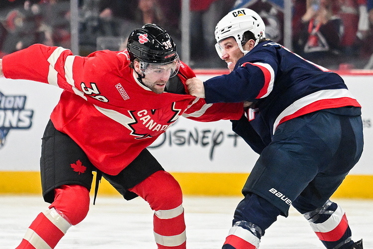    Брэйден Хэйгл (слева) и Мэттью Ткачак / фото: Graham Hughes, globallookpress.com