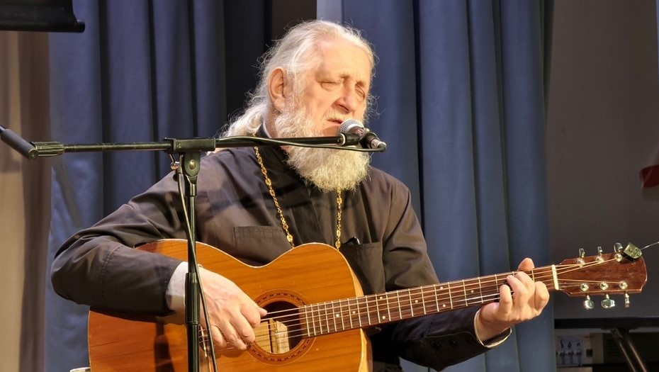 Иерей и бывший член Ленинградского рок-клуба Анатолий Першин погиб в ДТП