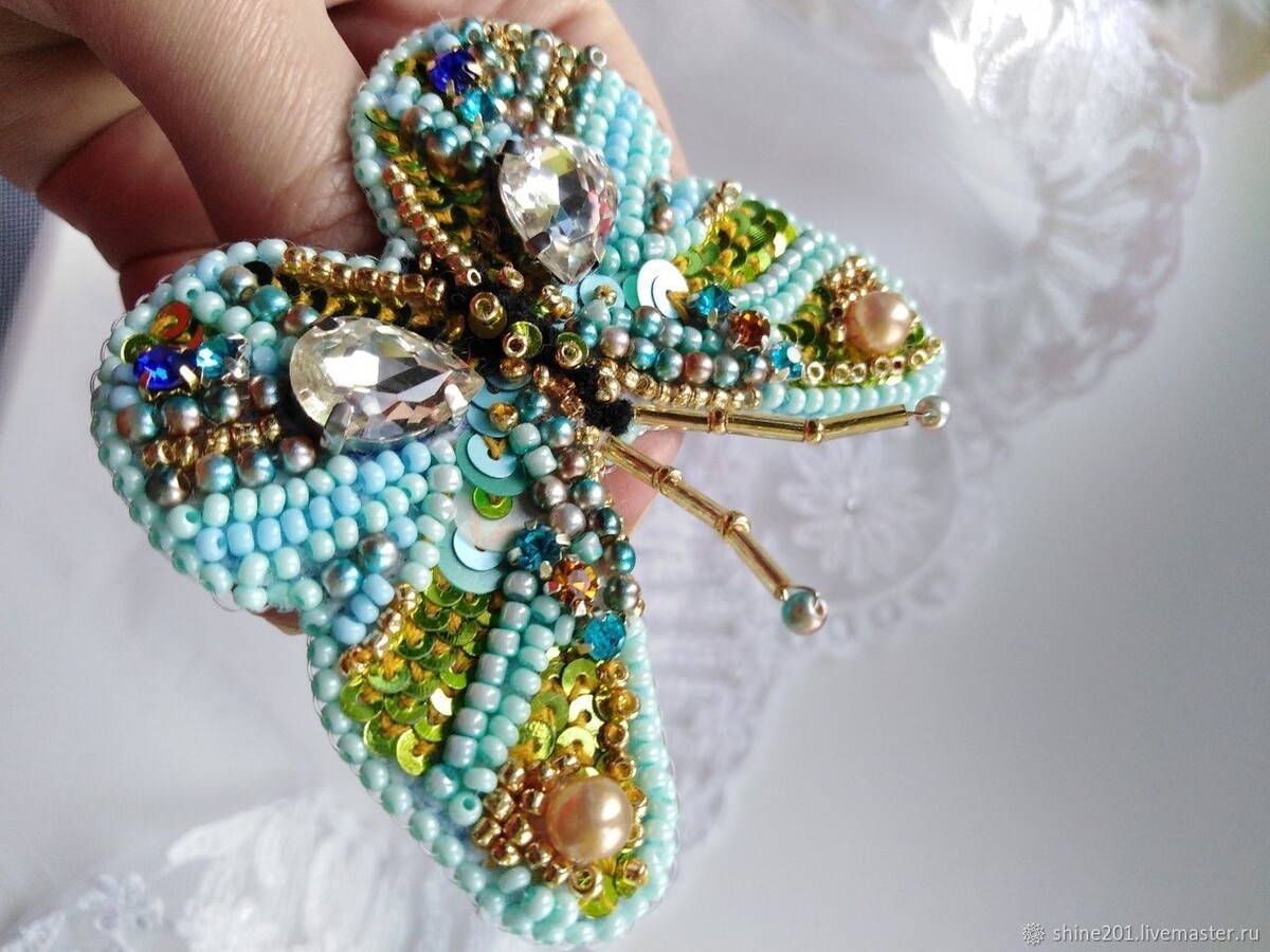    Магия бисера: как я создала свою первую брошь