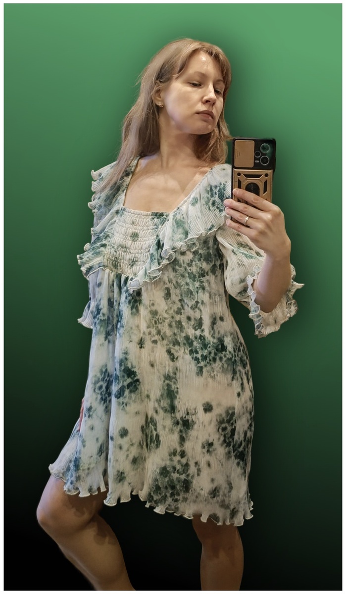 Платье бренда Ganni с закрашенной биркой из аутлета. Личная коллекция. 