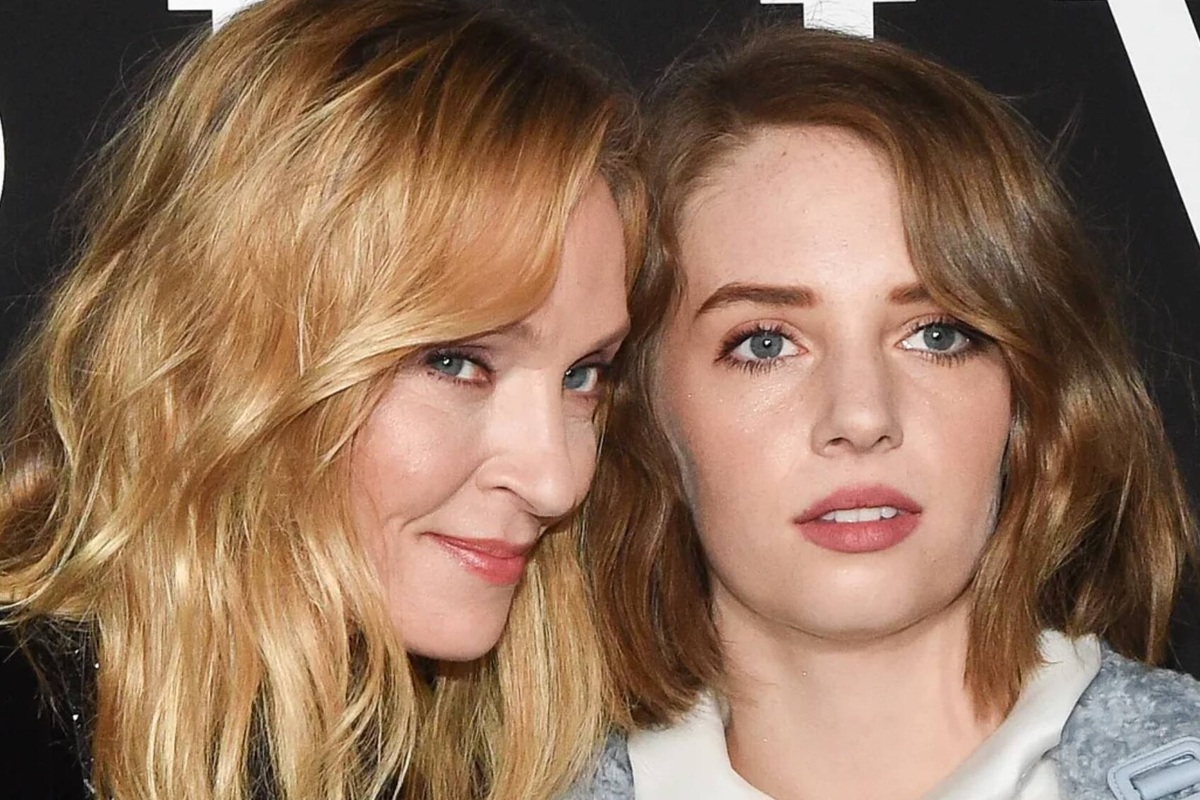     «Мне сказали, что я симпатичнее с закрытым ртом»: дочь Умы Турман заявила, что ее оскорбил голливудский продюсер