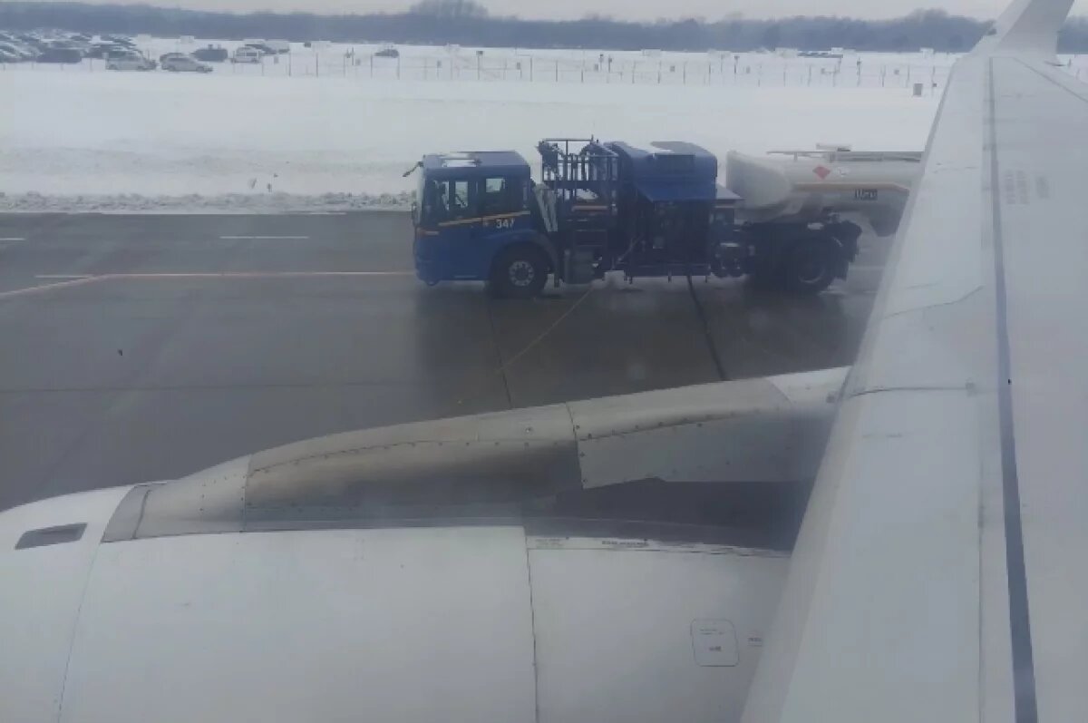    Россиянам на застрявшем в Польше самолете назвали причину задержки вылета