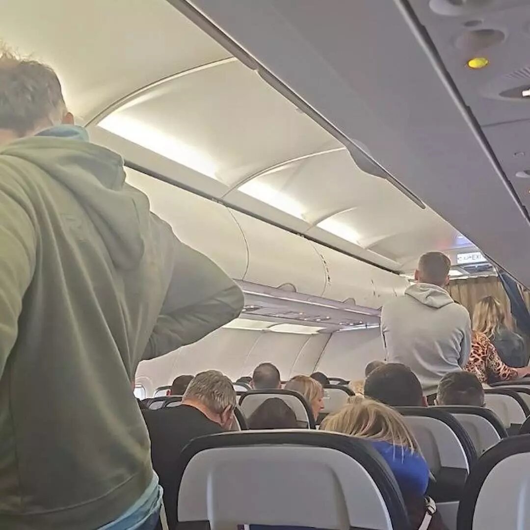 Самолёт с российскими туристами застрял в Польше из-за отказа в дозаправке. Фото: Подъём