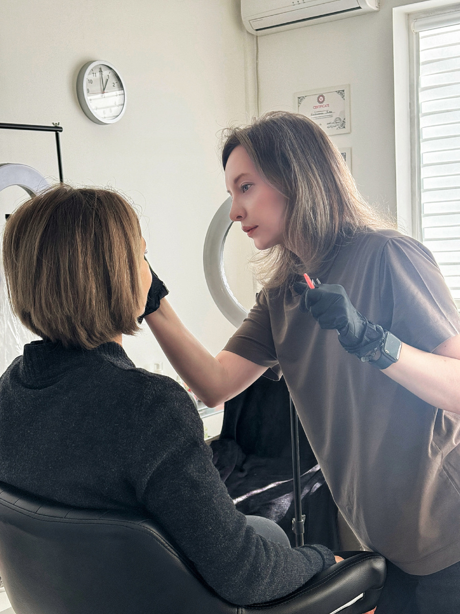 Юля за любимым делом 