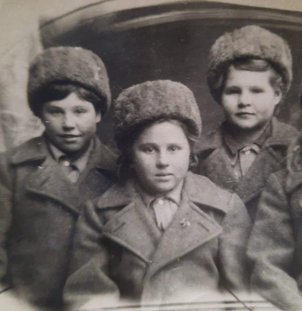 Девушка с детства умела наряжаться, несмотря на то, что вещей особо не было