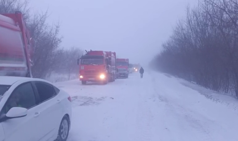    На трассе под Бугурусланом 15 машин застряли из-за метели Белов Михаил Александрович