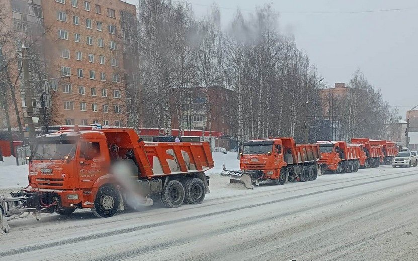    83 единицы техники вывели на улицы Ижевска для очистки от снега
