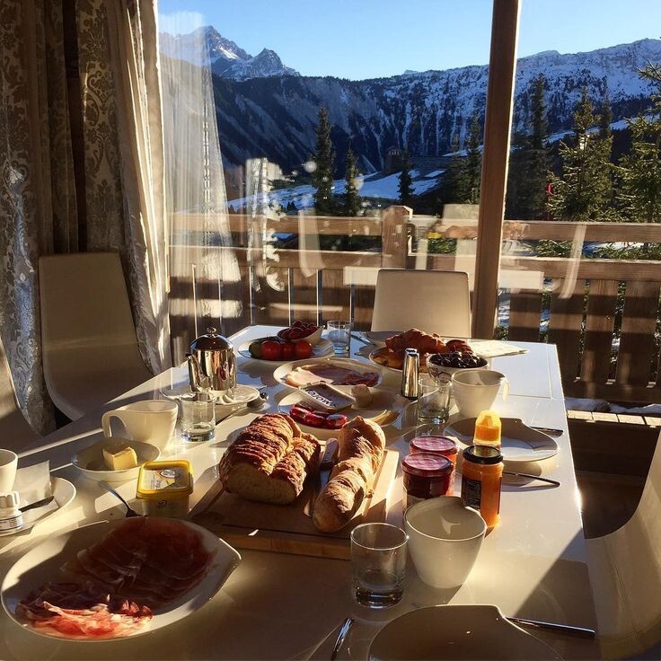 Просто картинка. Мне больше всего нравятся завтраки - всегда и везде))