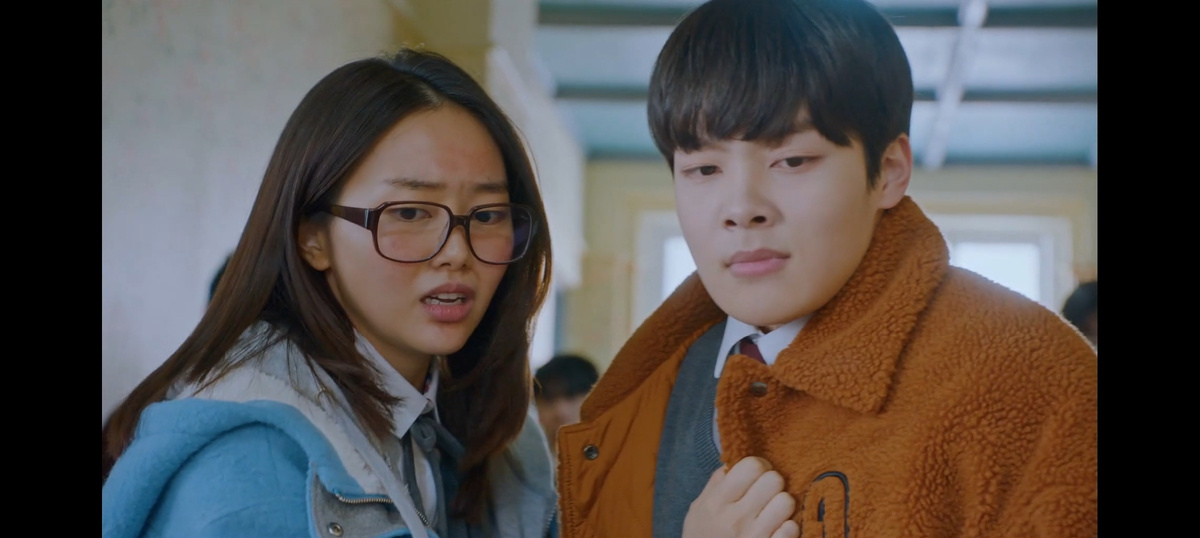 Кадр из дорамы. 