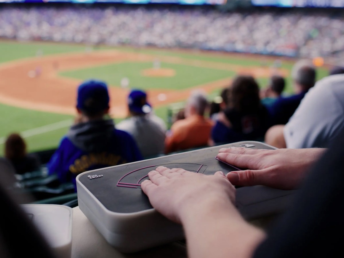    Прибор OneCourt позволяет «ощущать» спортивные матчи