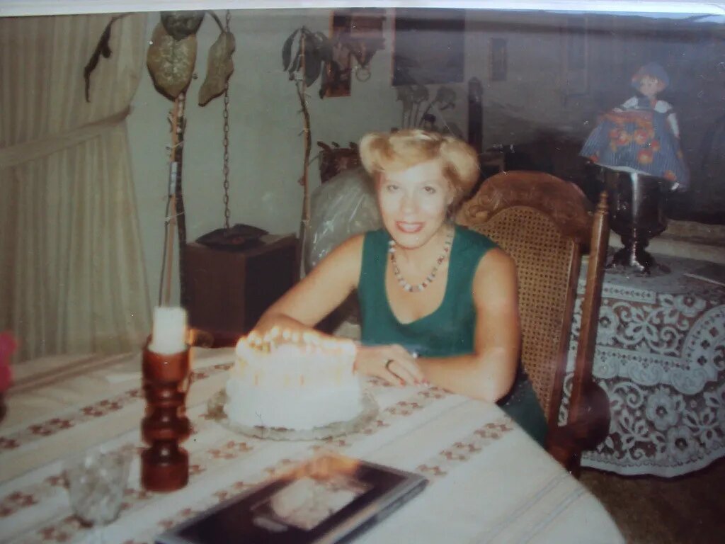  В  доме  канадских друзей в мой день рождения.