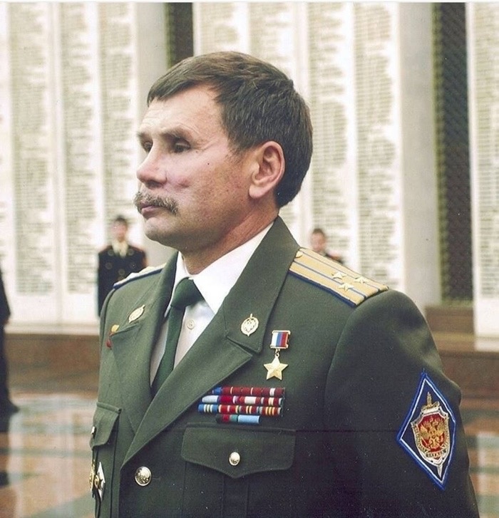 После страшного ранения врачи сумели восстановить лицо полковника