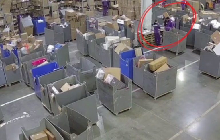    Трое оренбуржцев украли ювелирные украшения из распределительного центра Оренбуржье