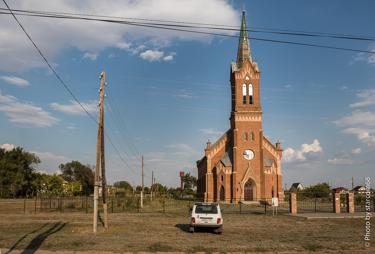 Припарковавшись напротив кирхи я замер в восхищении