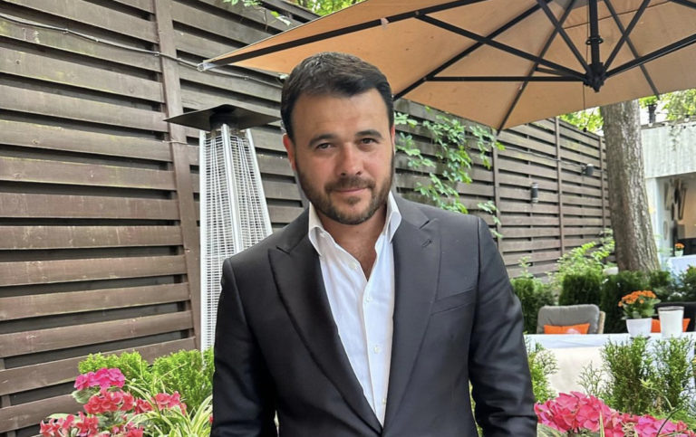    Фото: @eminofficial Мария Черных