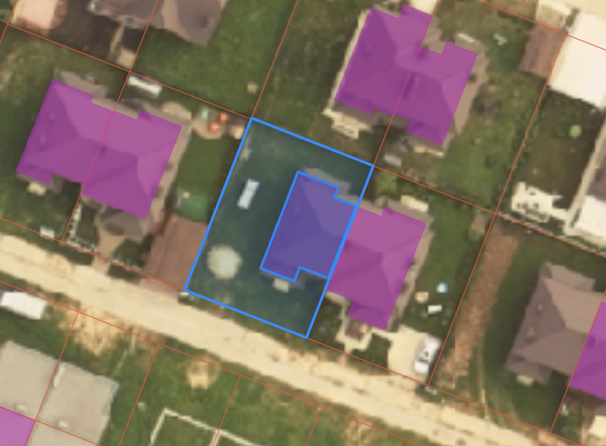 Фраза:"Соседи же смогли оформить свои жилые дома!" ничего не значит