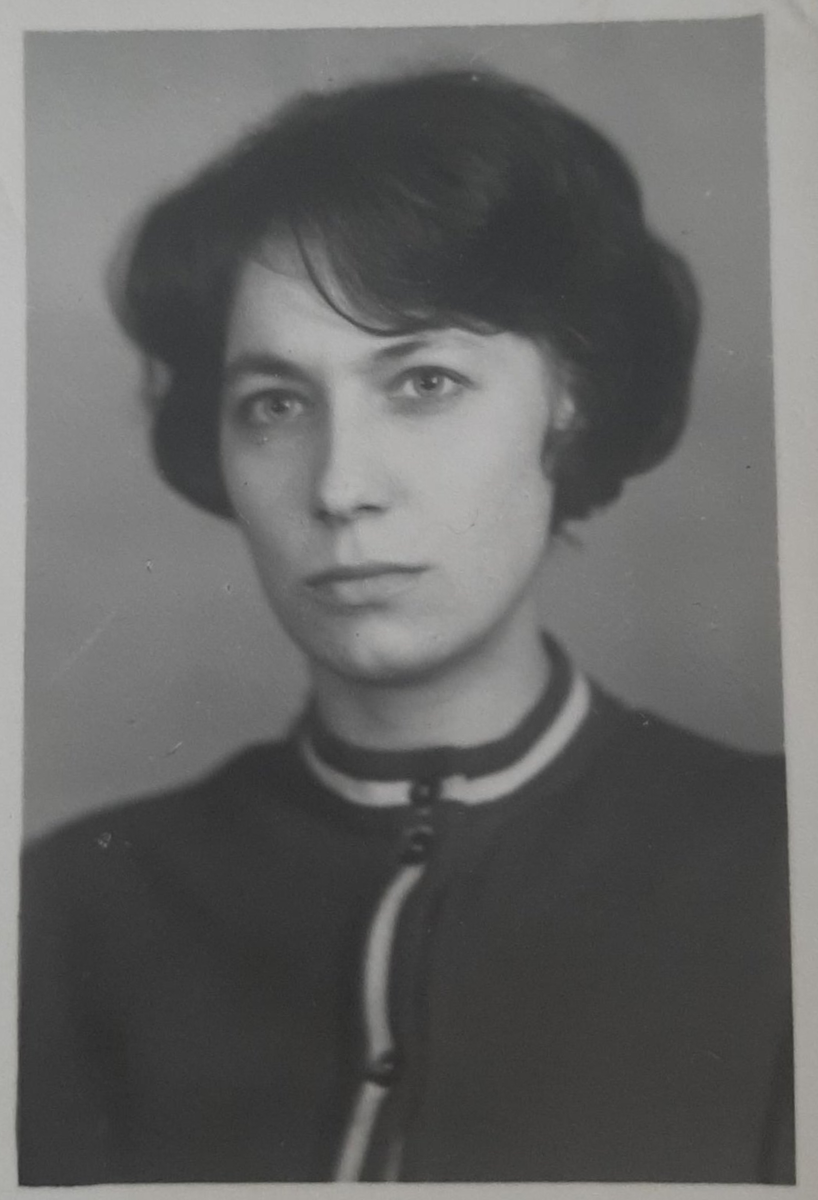 Тетерина Любовь Ивановна (25.11.1945 – 24.10.2024). На фото примерно 1965-1970г)