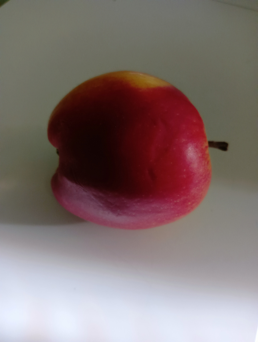 Яблоко . Перекус на работе  .