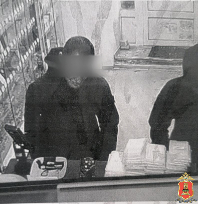 В Торжке мужчина подменил телефон в салоне сотовой связи – афера раскрыта