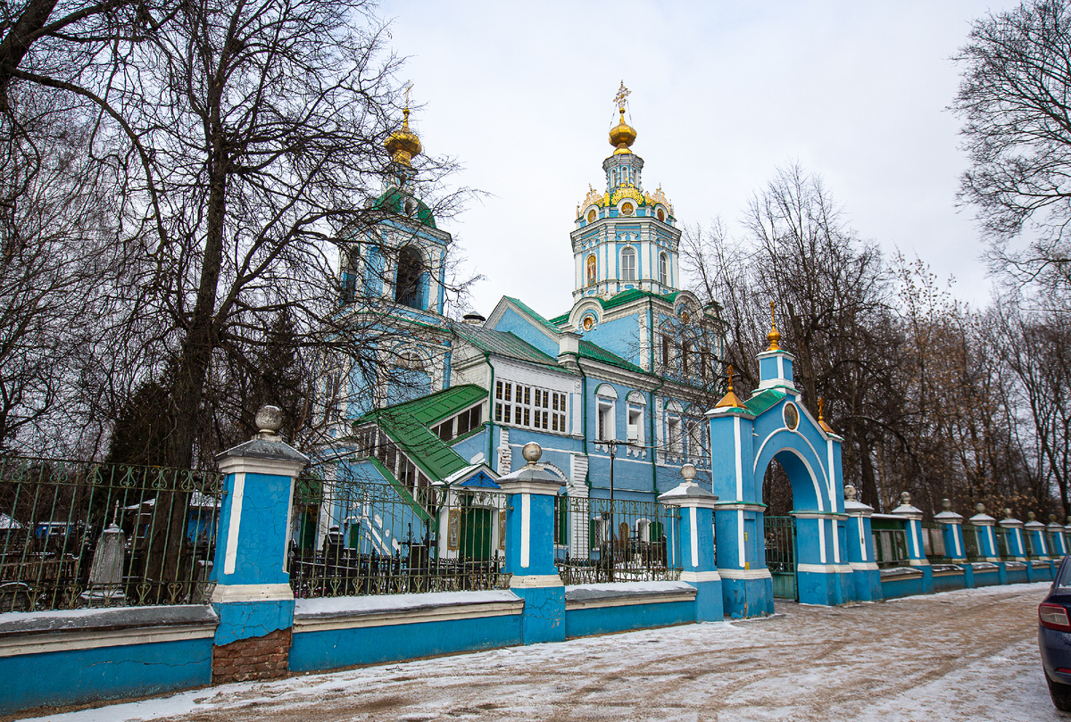 Николо-Архангельская церковь. Бывшее село Никольское-Архангельское, ныне микрорайон Салтыковка города Балашиха. Московская область. Фото автора статьи 