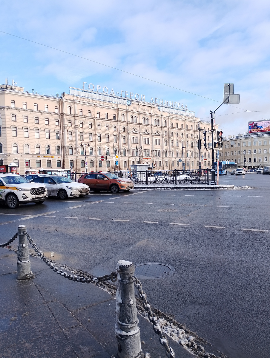 Гостиница Октябрьская. 