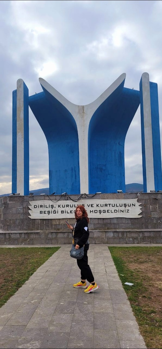 Осма́нская импе́рия, также Оттома́нская импе́рия — государство, которое было создано тюркскими племенами и существовала с эпохи заката Византийской империи в XIV веке в результате завоеваний турков-османов территории Западной Азии, Восточной Европы и Северной Африки. Сформировалась на основе бейлика, созданного под предводительством Османа Гази в 1299 году и получила свое название от имени основателя. Просуществовала до 1923 года после поражения в Первой Мировой войне. Преемницей стала Турецкая республика. 