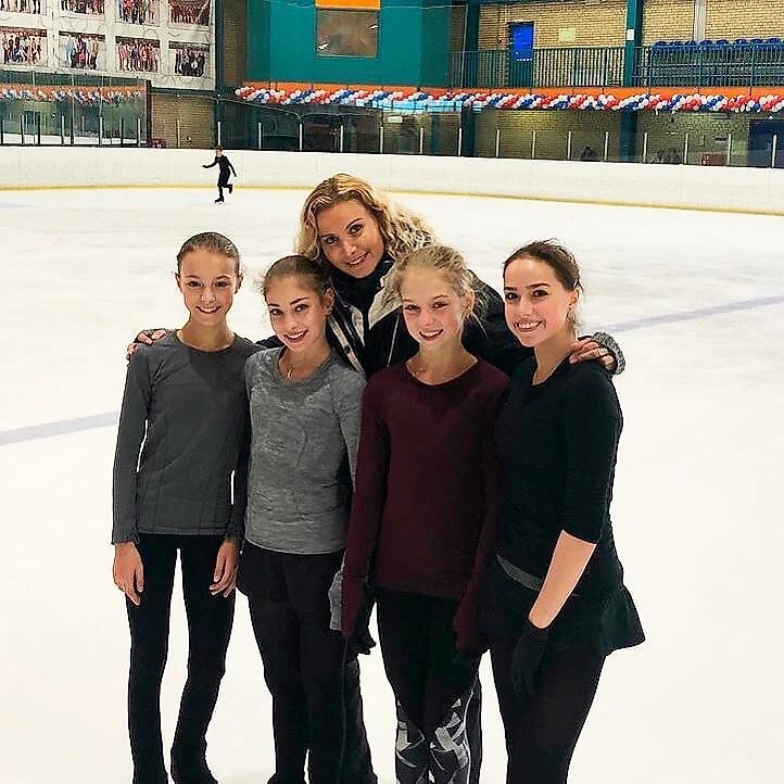 Анна Щербакова,Алена Косторгая, Александра Трусова, Алина Загитова