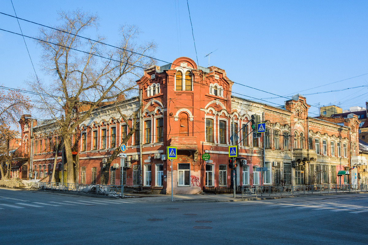 Садовая, 61 / Ленинградская, 92, Садовая, 61 (левое крыло)