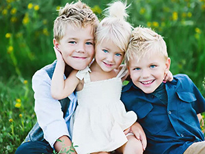 Ассоциативная картинка к слову Siblings