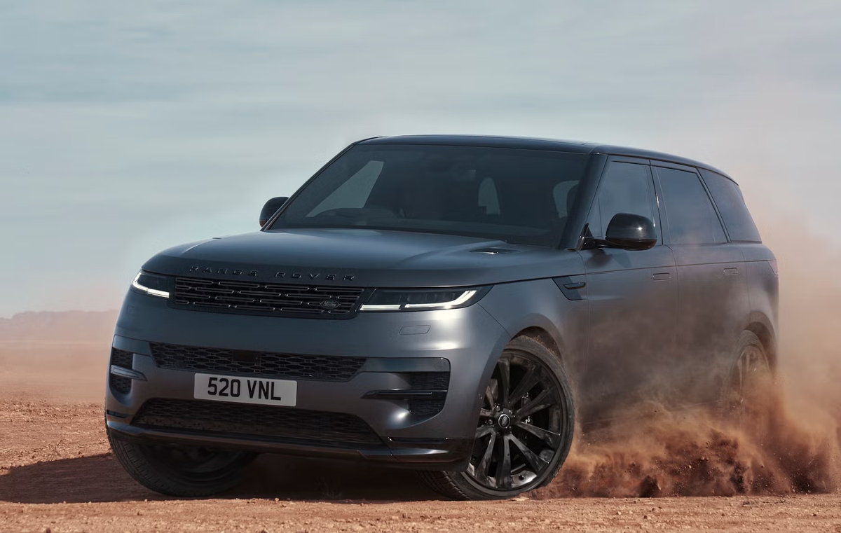 Первое место занял Range Rover Sport