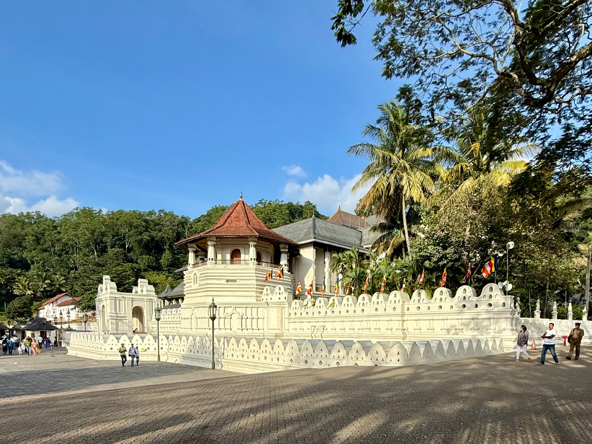 Паттириппува (Восьмиугольник), Канди