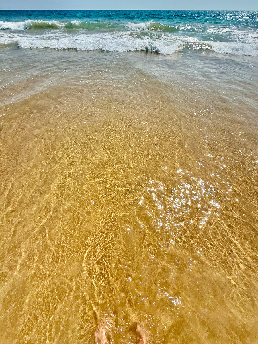 Пряж в Хиккадува, Индийский океан