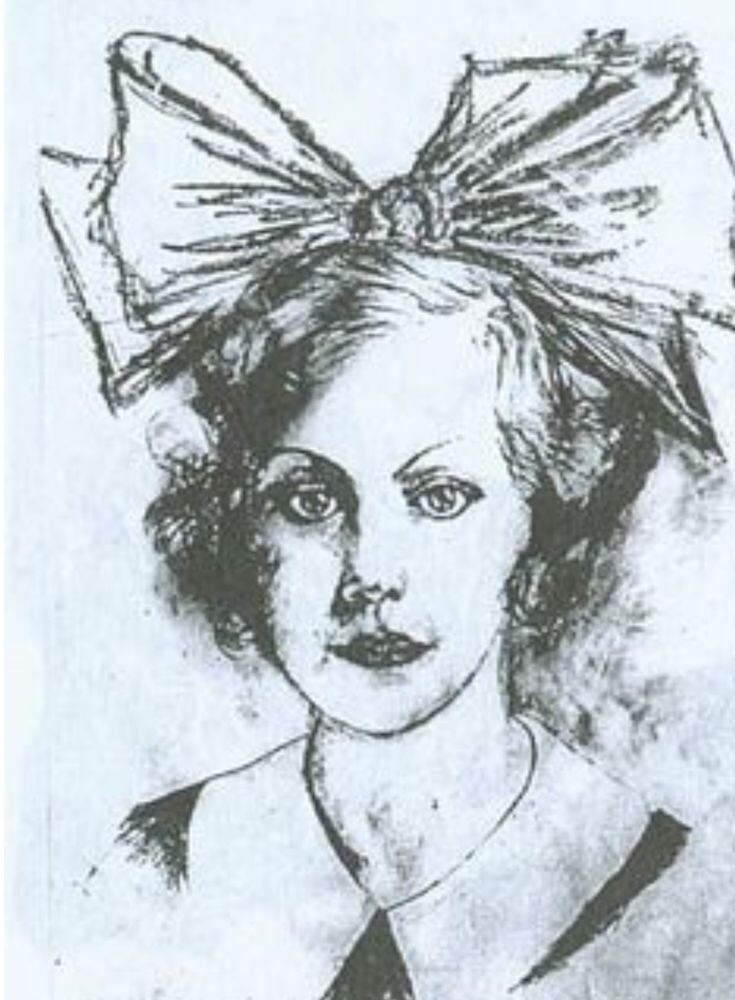 Ирина Одоевцева и ее прекрасный бант, дорисованный поэтессой прямо на фото (источник: https://i.pinimg.com/736x/6a/0c/bf/6a0cbf27cd8bc7ddcdfb6db9947dc8c5.jpg)