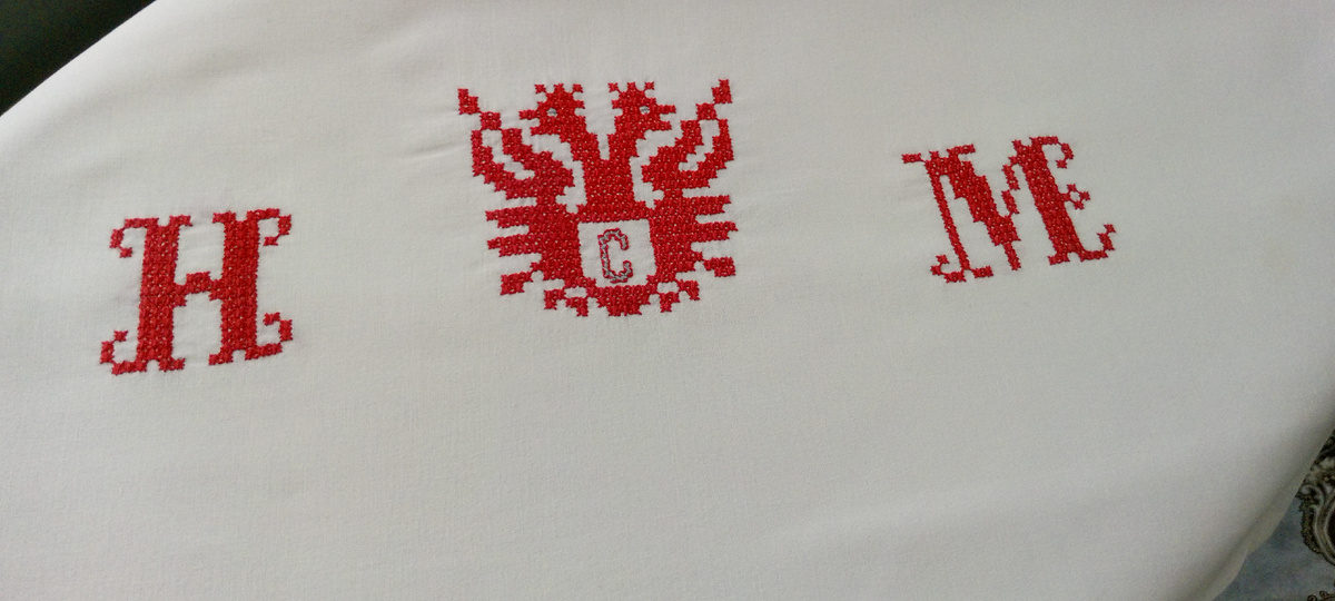 Завершенная вышивка для Таганрогского музея "Лавка Чеховых" лето 2024г