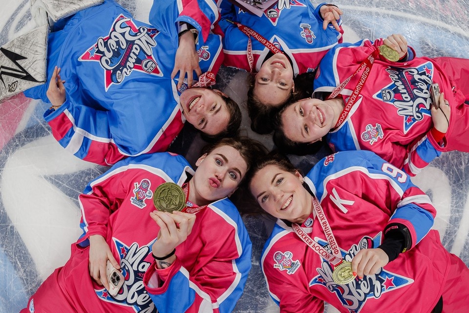    Матч Звезд ЖХЛ стал для Челябинска вторым за три года Валерий ЗВОНАРЕВ