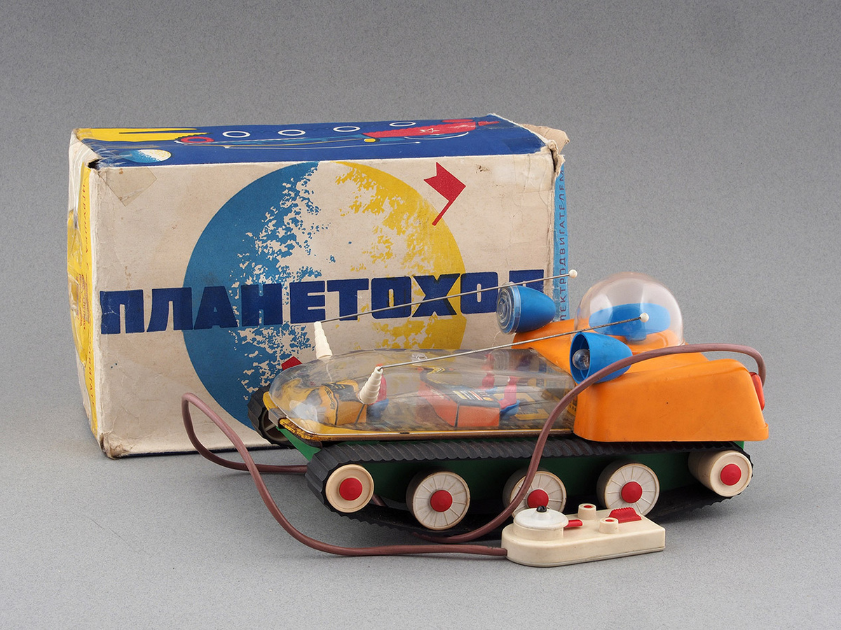 Планетоход, электромеханическая игрушка, производитель ЛМЗ. Фото из открытых источников, листаем галерею -->>