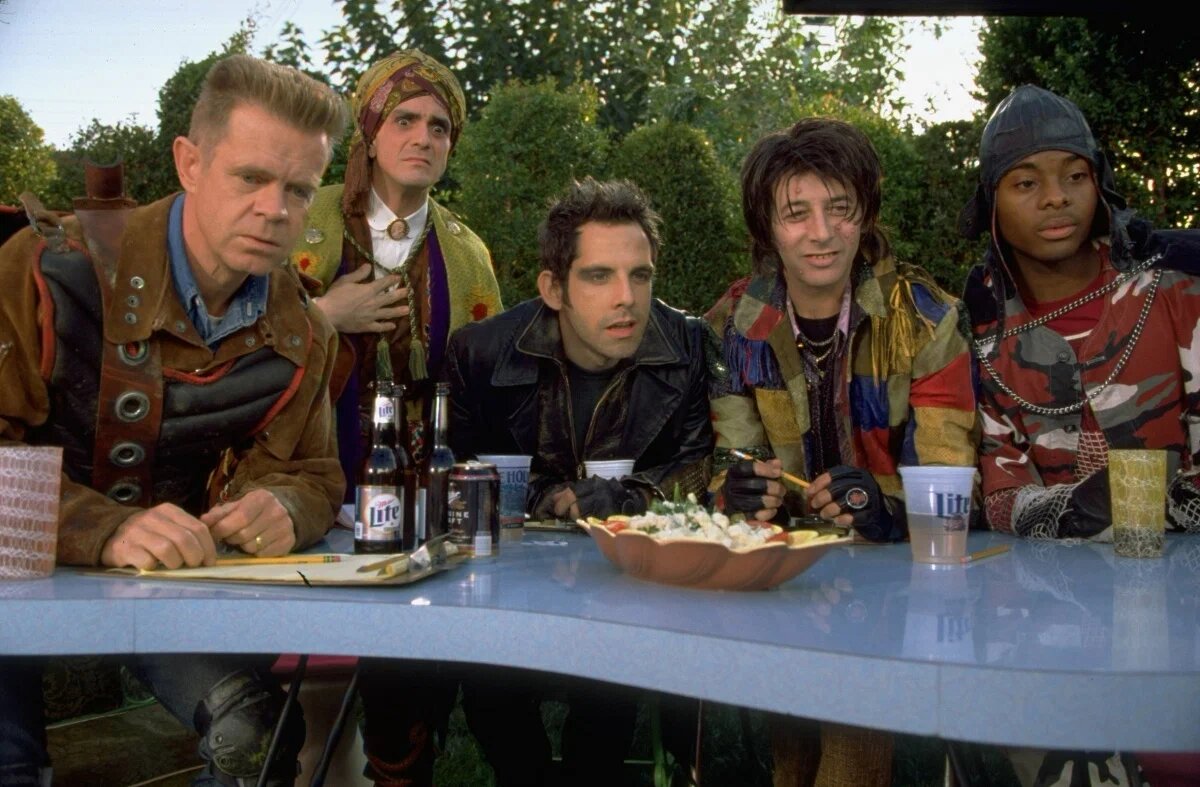 Не Мстители, конечно, но свой городок спасти смогли