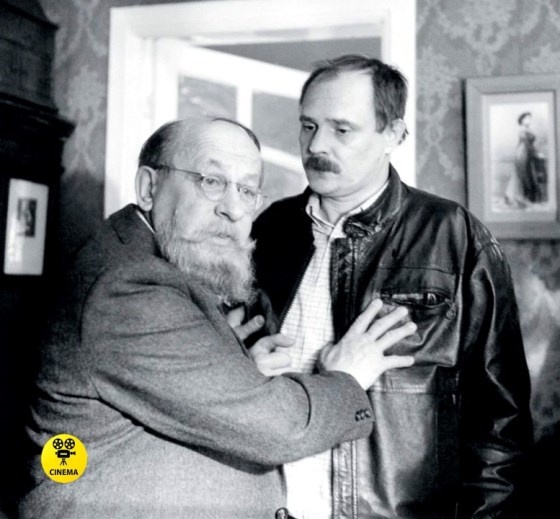 Евгений Евстигнеев и Владимир Бортко на съёмках фильма "Собачье средце" (1988).